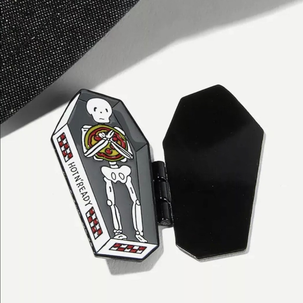 Rest In Pizza Pin/Broach NIP - Picture 4 of 4
